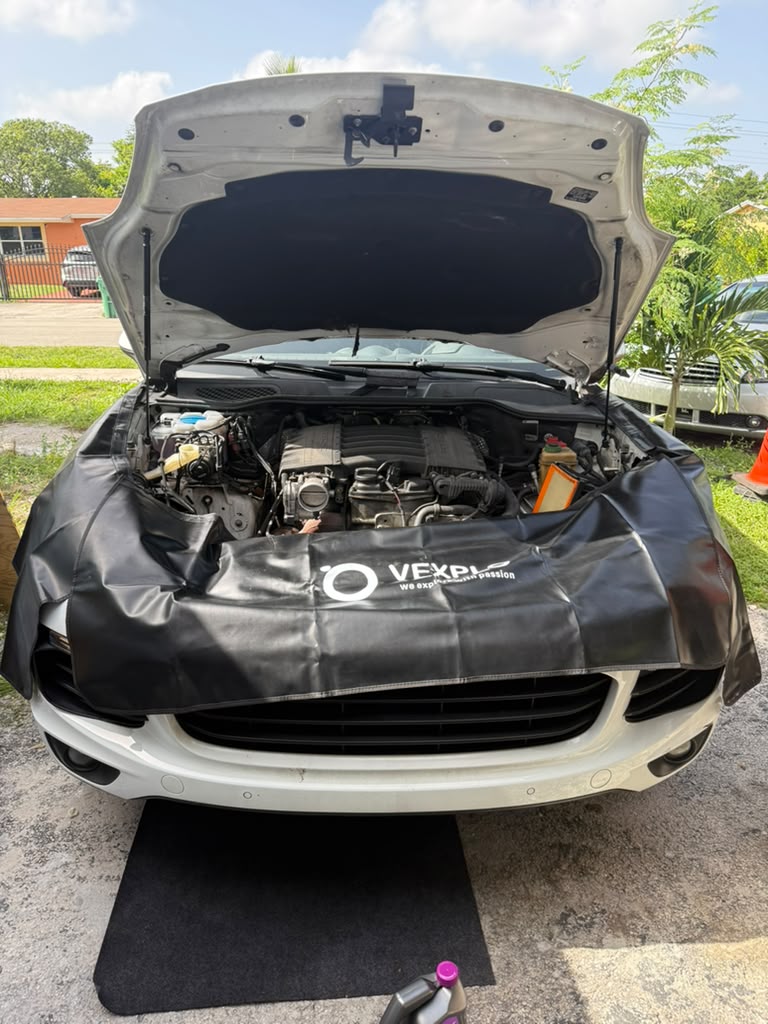 Porsche prepared for mobile engine repair
